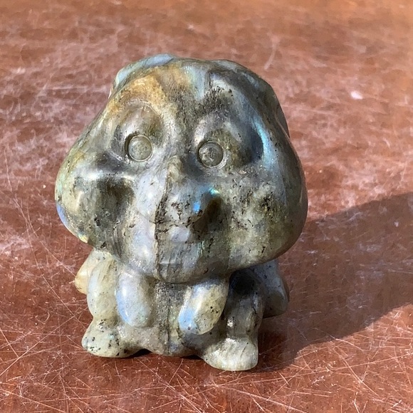 LABRADORITE HAND CARVED CARTOON RABBIT - Picture 8 of 9